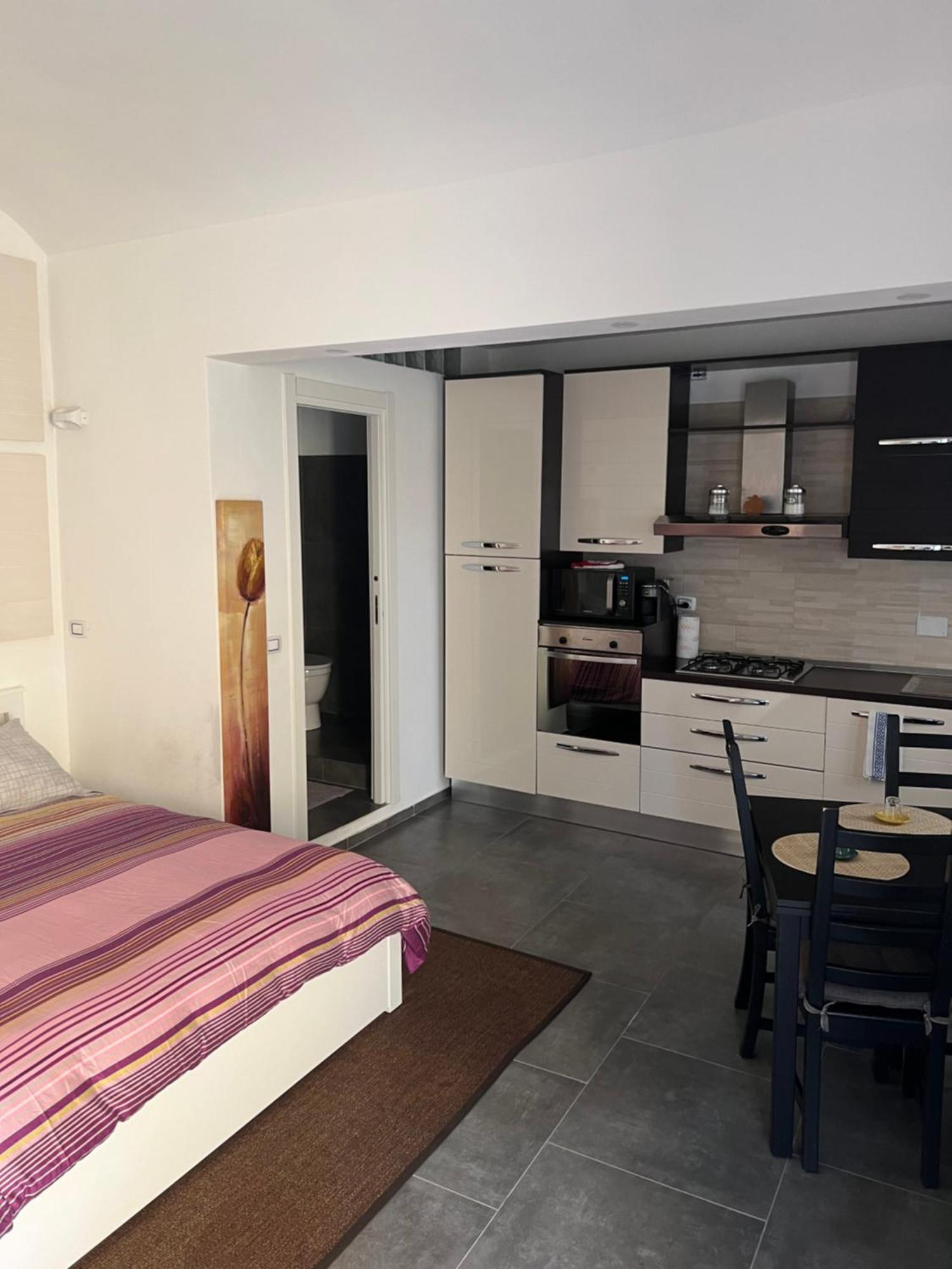 Free ParkingAppartamento Angolo Di Relax!!! Rivoli  Luaran gambar